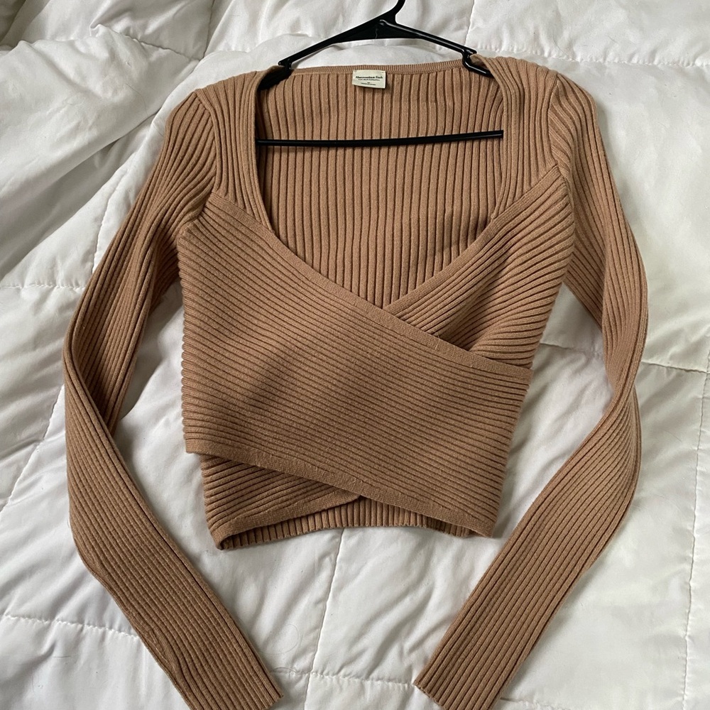 Abercrombie & Fitch Ribbed Camel Knit Top